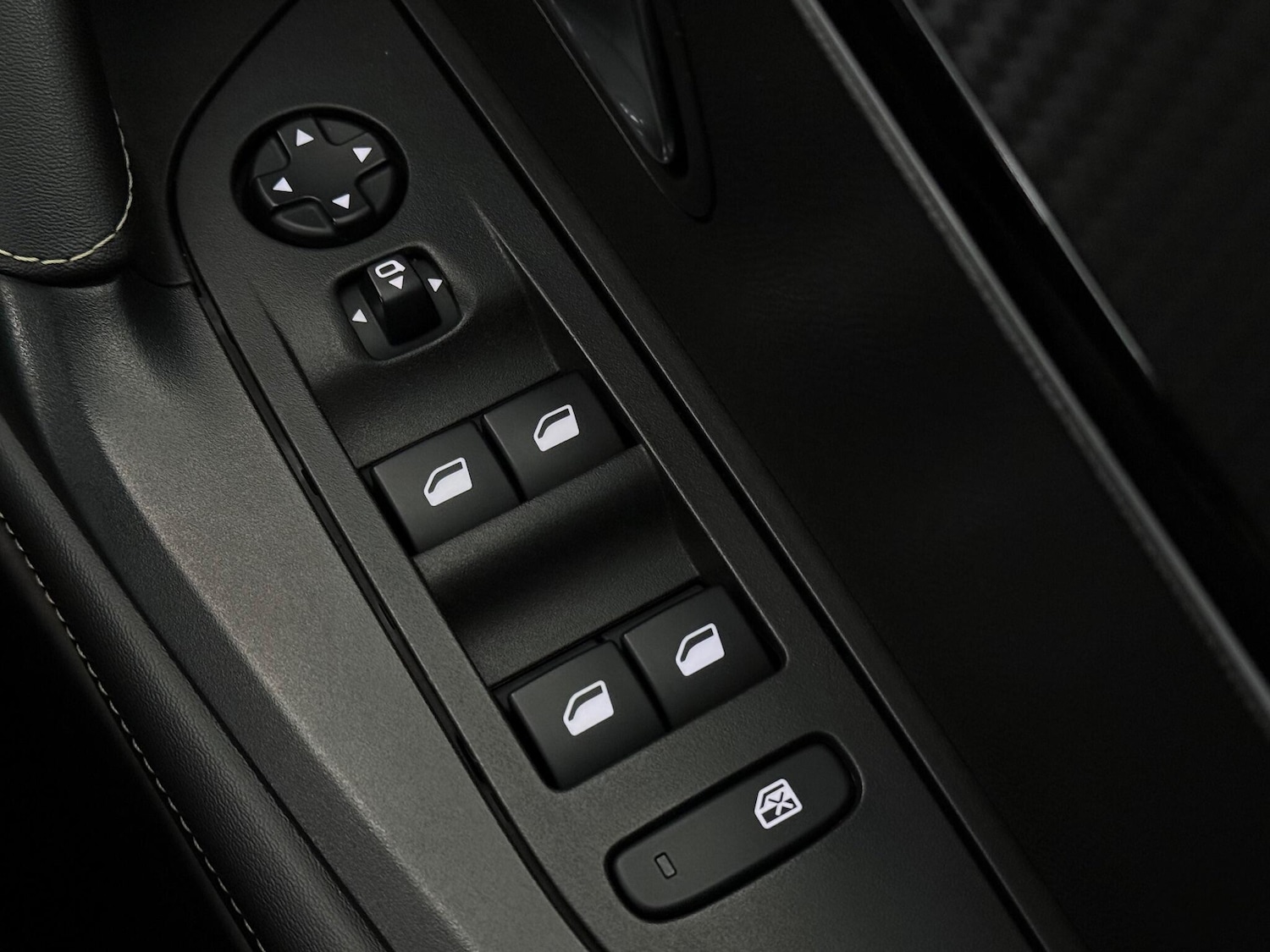 Used Peugeot 2008 2020 for sale - 76468663: Photo 27