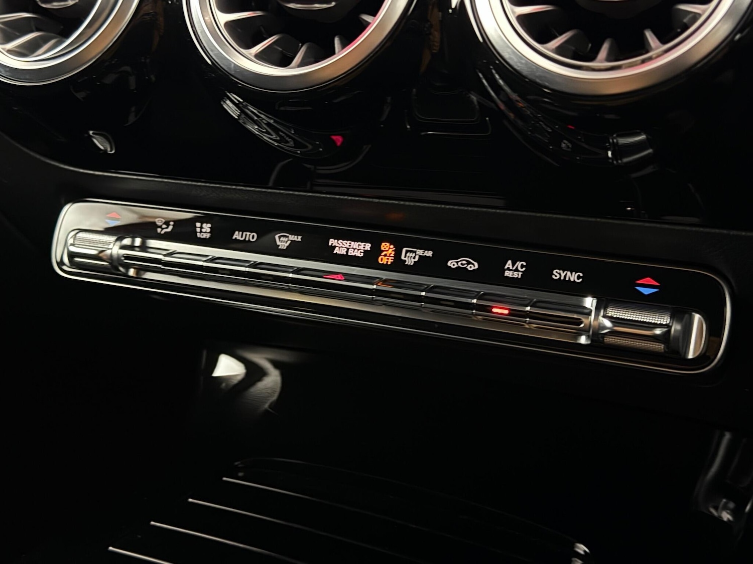 Used Mercedes-Benz A-Class 2020 for sale - 77243069: Photo 35