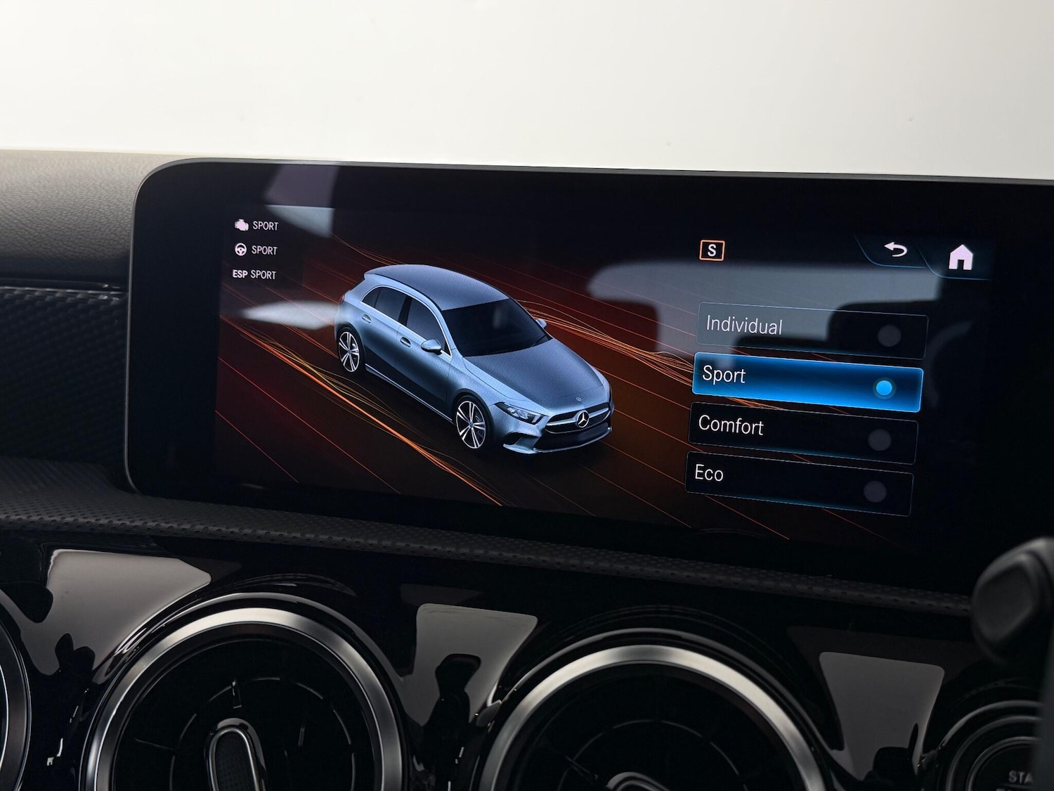 Used Mercedes-Benz A-Class 2019 for sale - 77180980: Photo 28