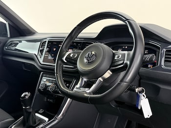 Used Volkswagen T-Roc 2019 for sale - 78695744: Photo