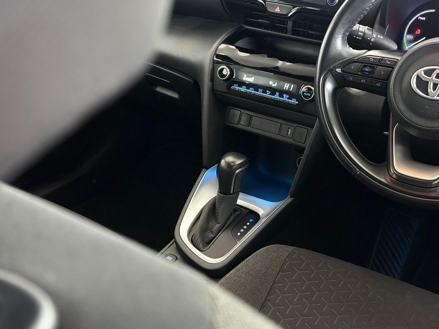 Used Toyota Yaris Cross 2022 for sale - 77246354: Photo 31