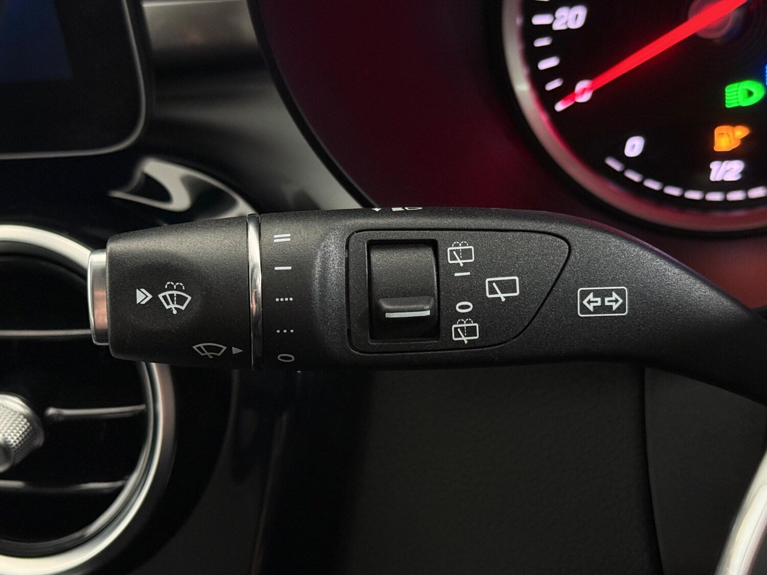 Used Mercedes-Benz GLC 2019 for sale - 77469436: Photo 25