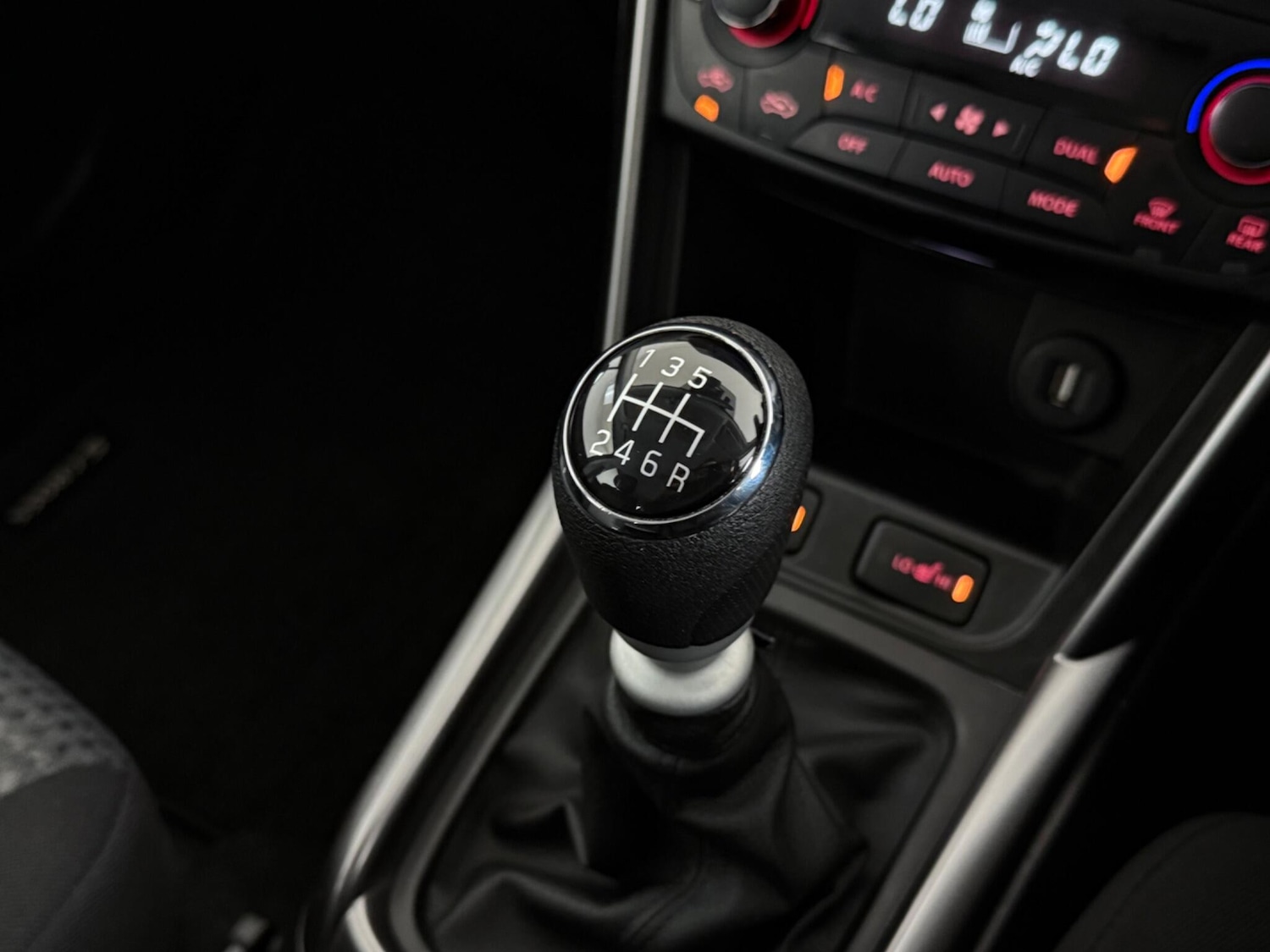 Used Suzuki SX4 S-Cross 2023 for sale - 76468302: Photo 41