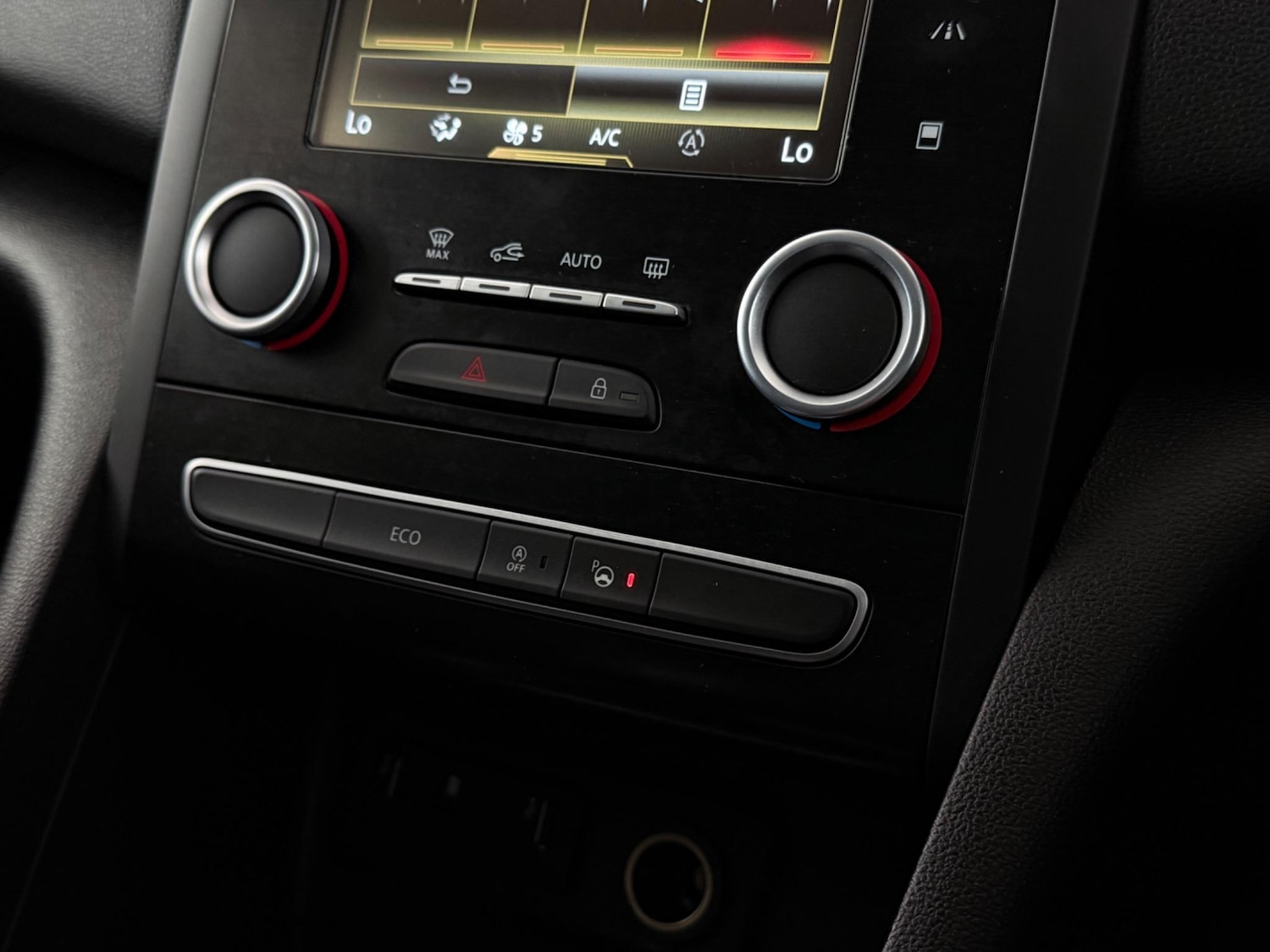 Used Renault Megane 2017 for sale - 77217365: Photo 35