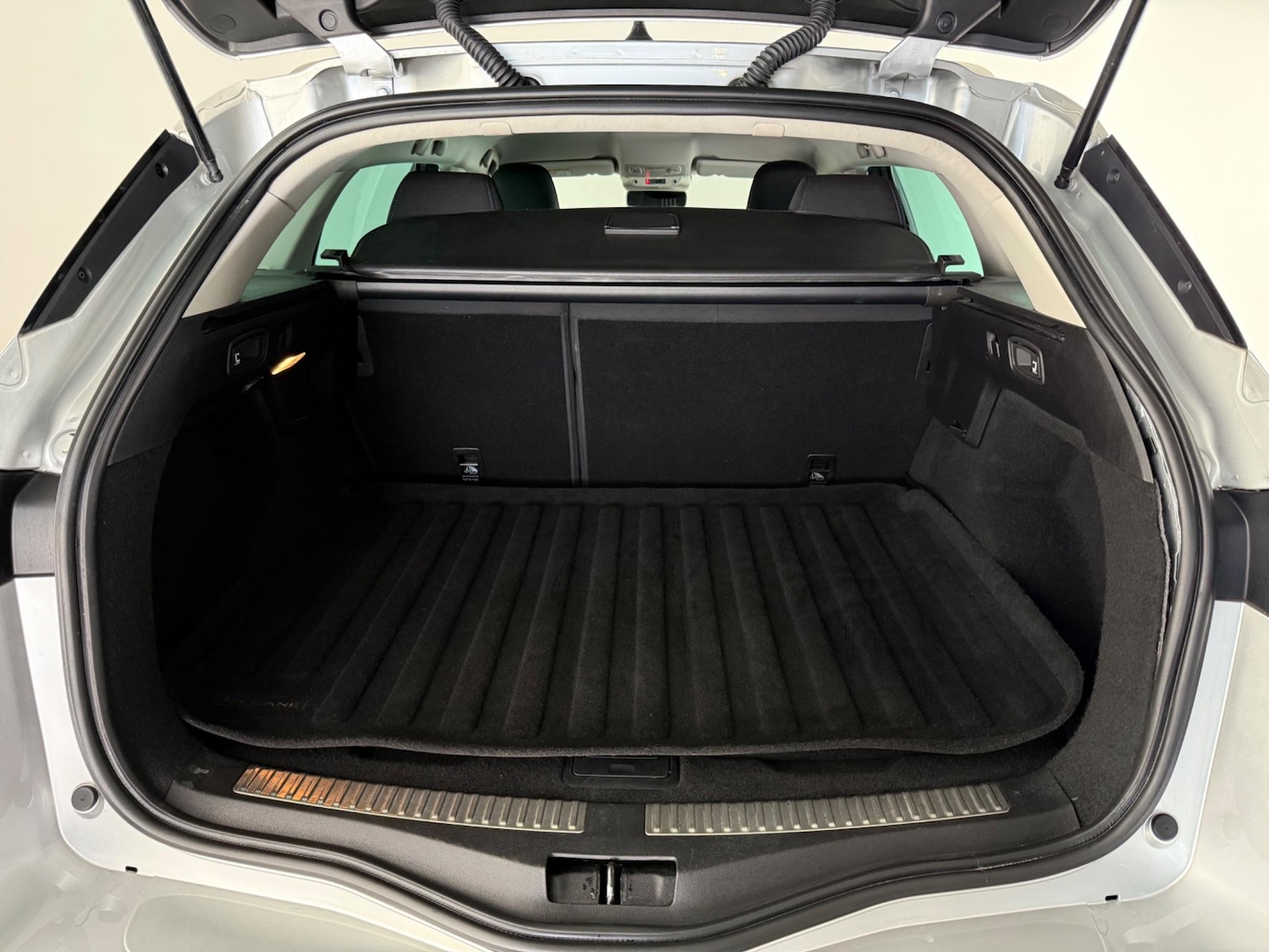 Used Renault Megane 2017 for sale - 77217365: Photo 8