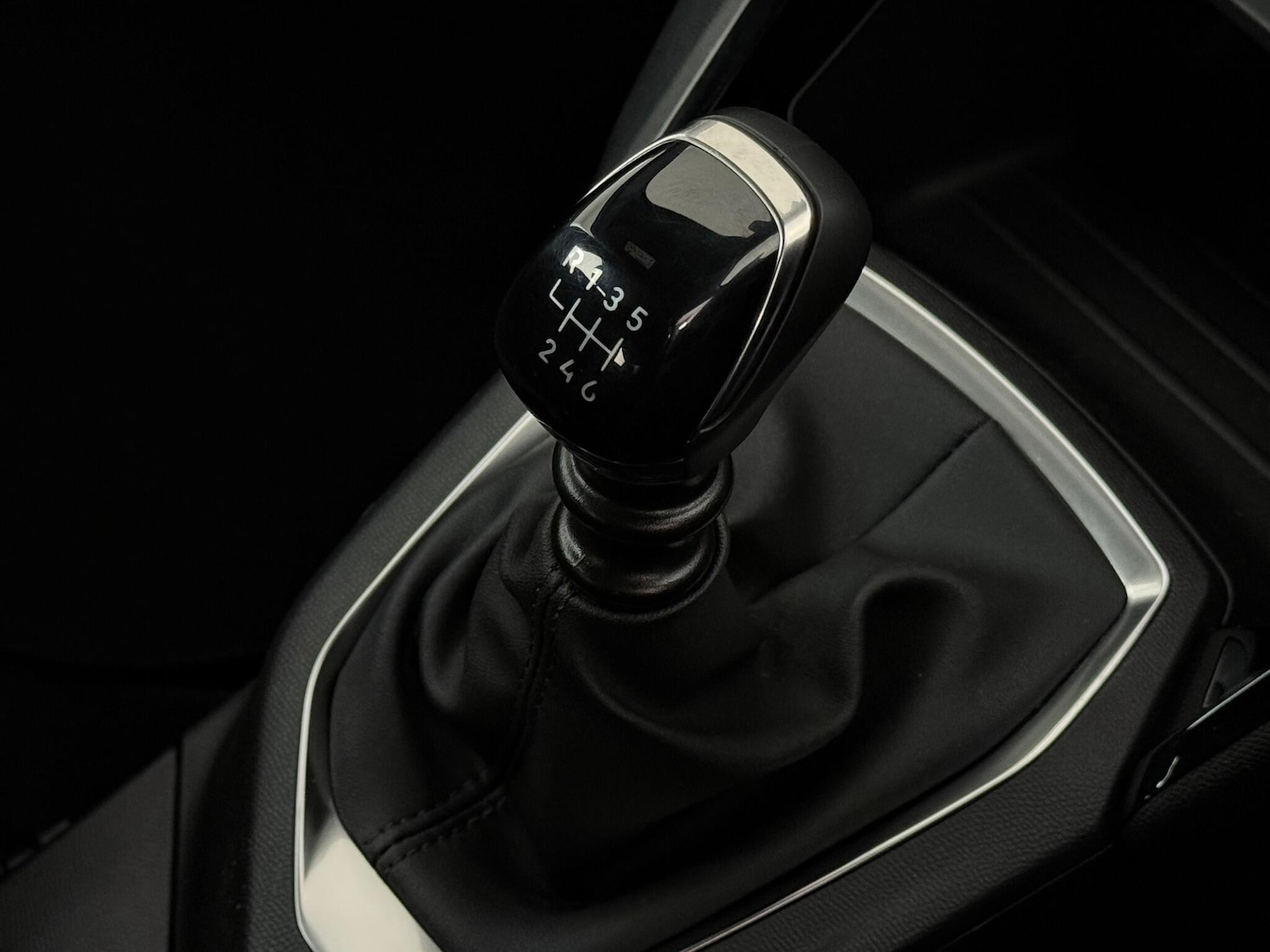 Used Peugeot 2008 2023 for sale - 77180813: Photo 29