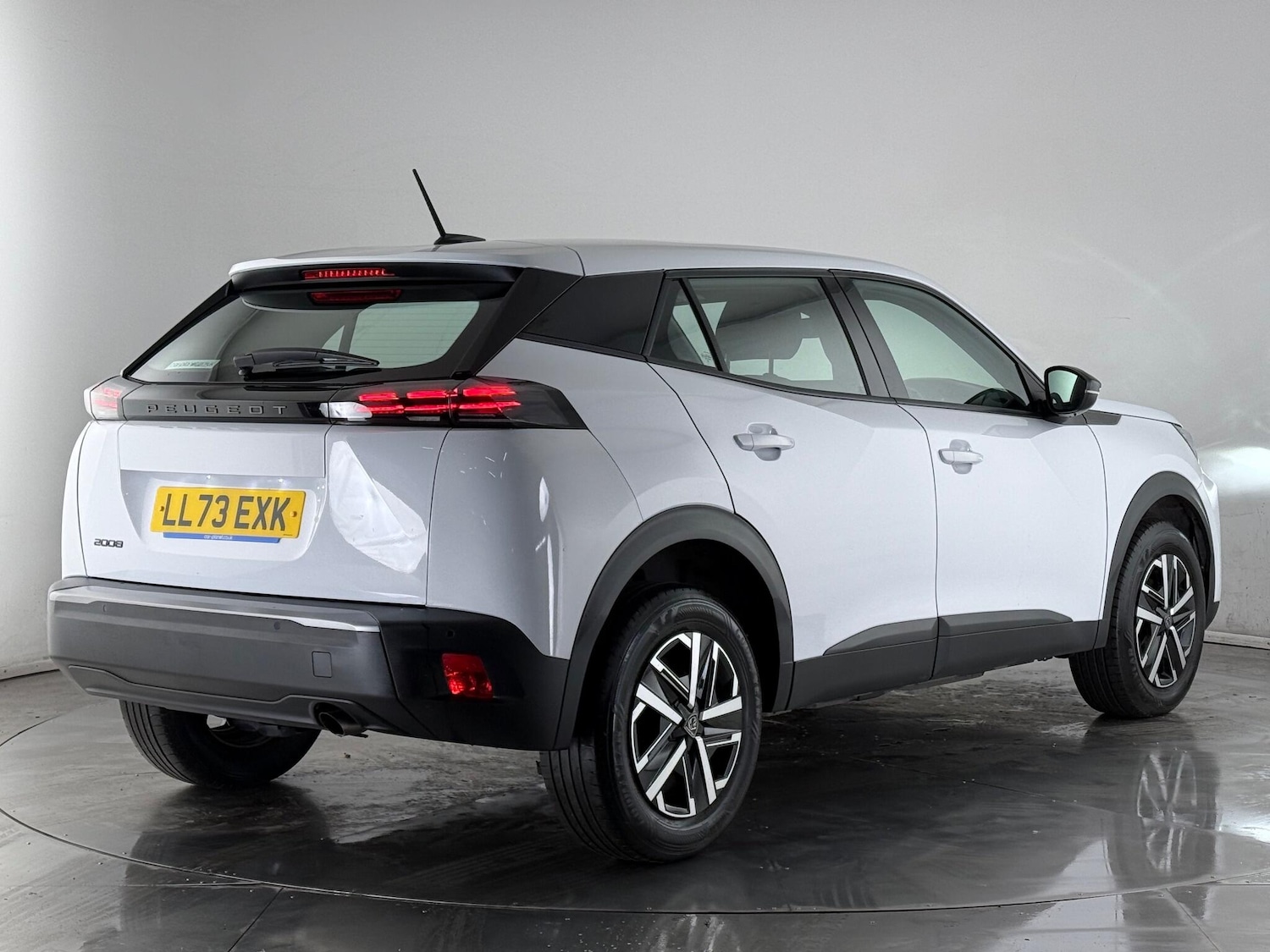 Used Peugeot 2008 2023 for sale - 77180813: Photo 6