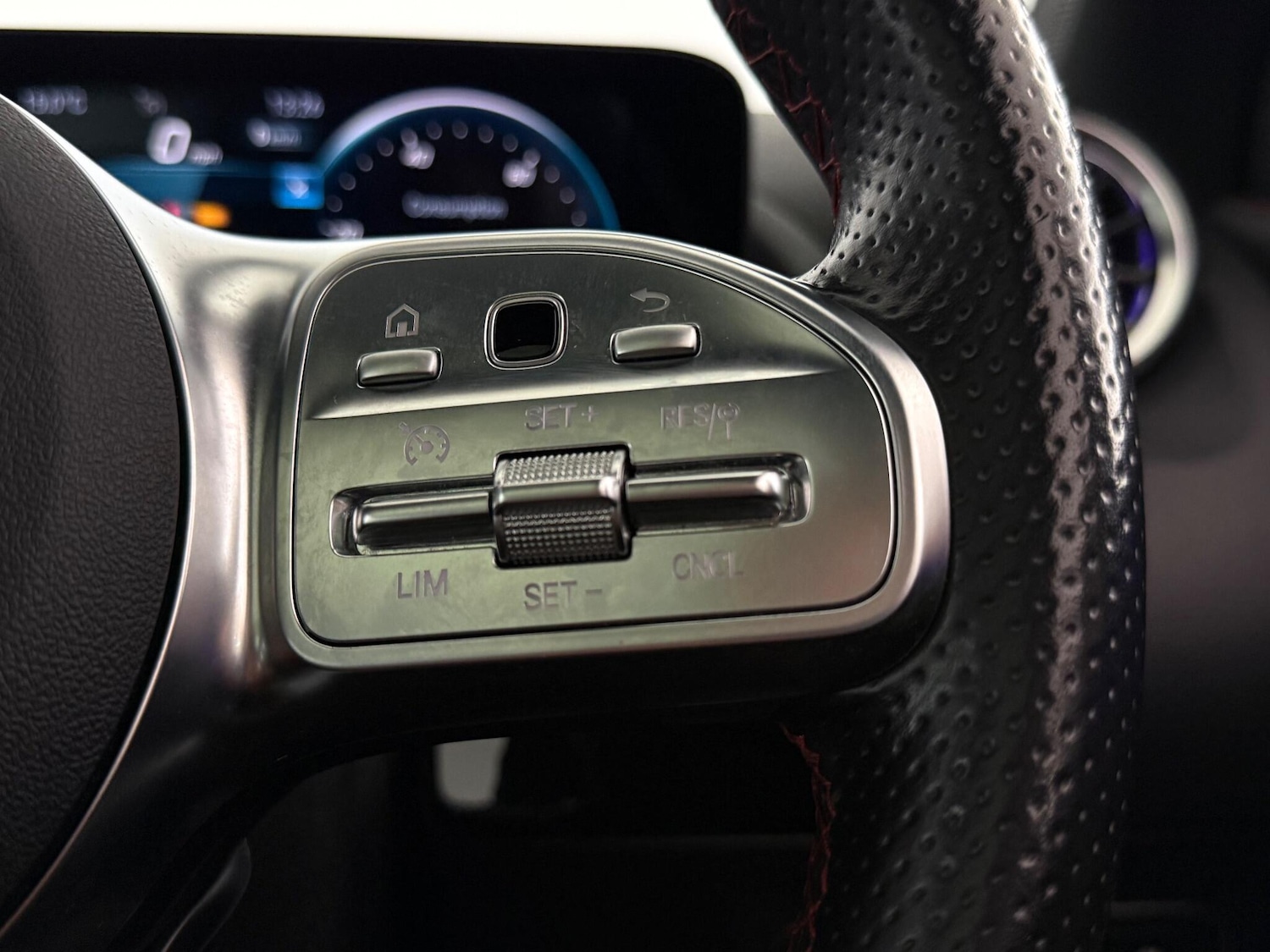 Used Mercedes-Benz GLA 2021 for sale - 76468713: Photo 29