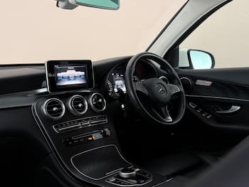 Used Mercedes-Benz GLC 2019 for sale - 79658420: Photo