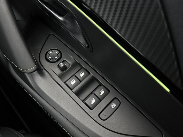 Used Peugeot 2008 2023 for sale - 76080368: Photo 26