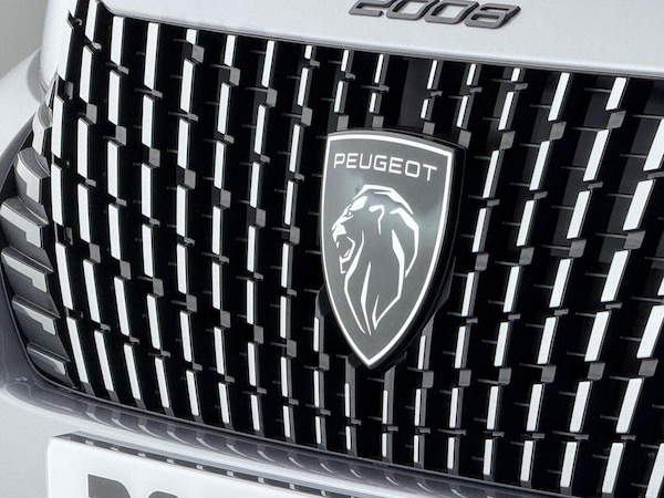 Used Peugeot 2008 2023 for sale - 76080368: Photo 46