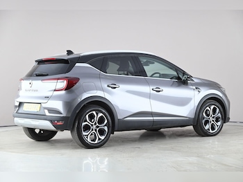 Used Renault Captur 2023 for sale - 78292709: Photo