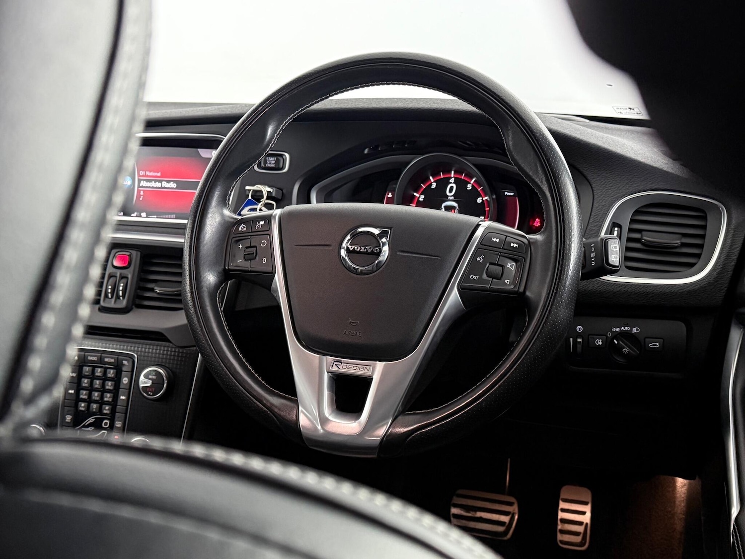 Used Volvo V40 2018 for sale - 77247057: Photo 13