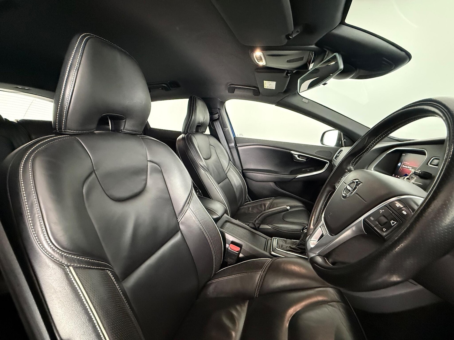 Used Volvo V40 2018 for sale - 77247057: Photo 9