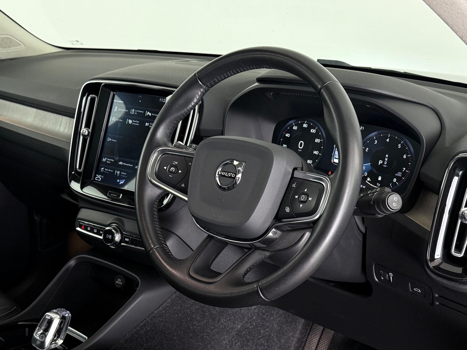 Used Volvo XC40 2020 for sale - 77221680: Photo 11