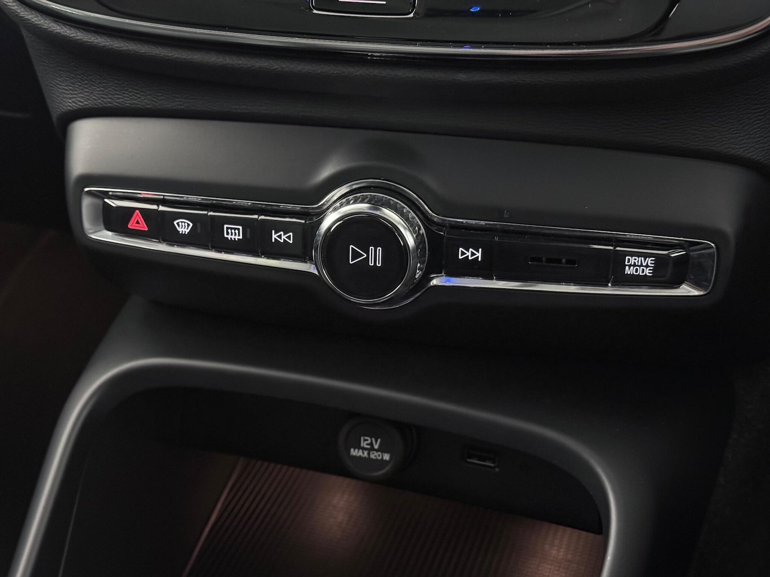 Used Volvo XC40 2020 for sale - 77221680: Photo 35