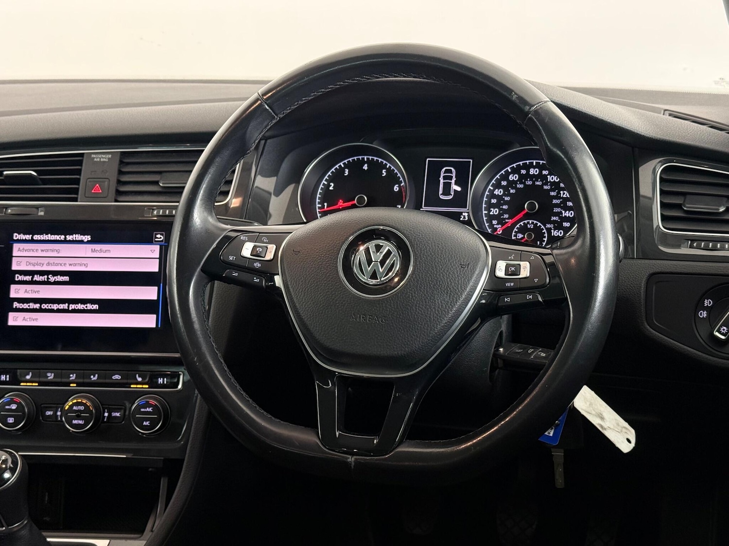 Used Volkswagen Golf 2019 for sale - 76468214: Photo 23