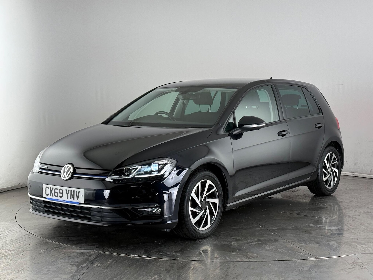 Used Volkswagen Golf 2019 for sale - 76468214: Photo 3
