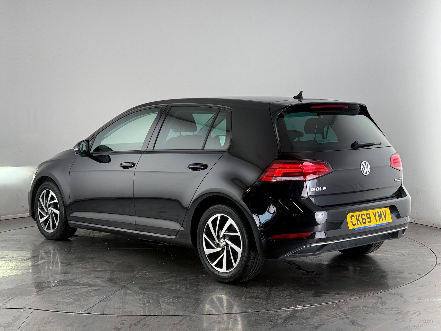 Used Volkswagen Golf 2019 for sale - 76468214: Photo 4