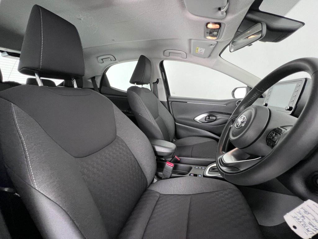 Used Toyota Yaris 2022 for sale - 76080280: Photo 14