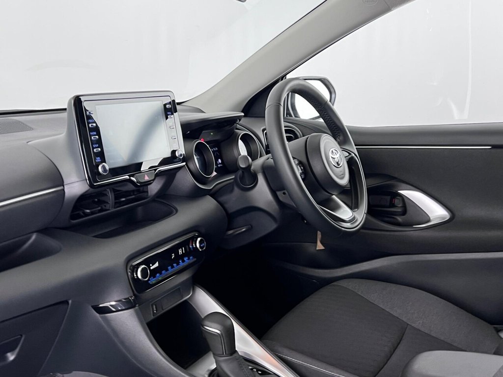 Used Toyota Yaris 2022 for sale - 76080280: Photo 20