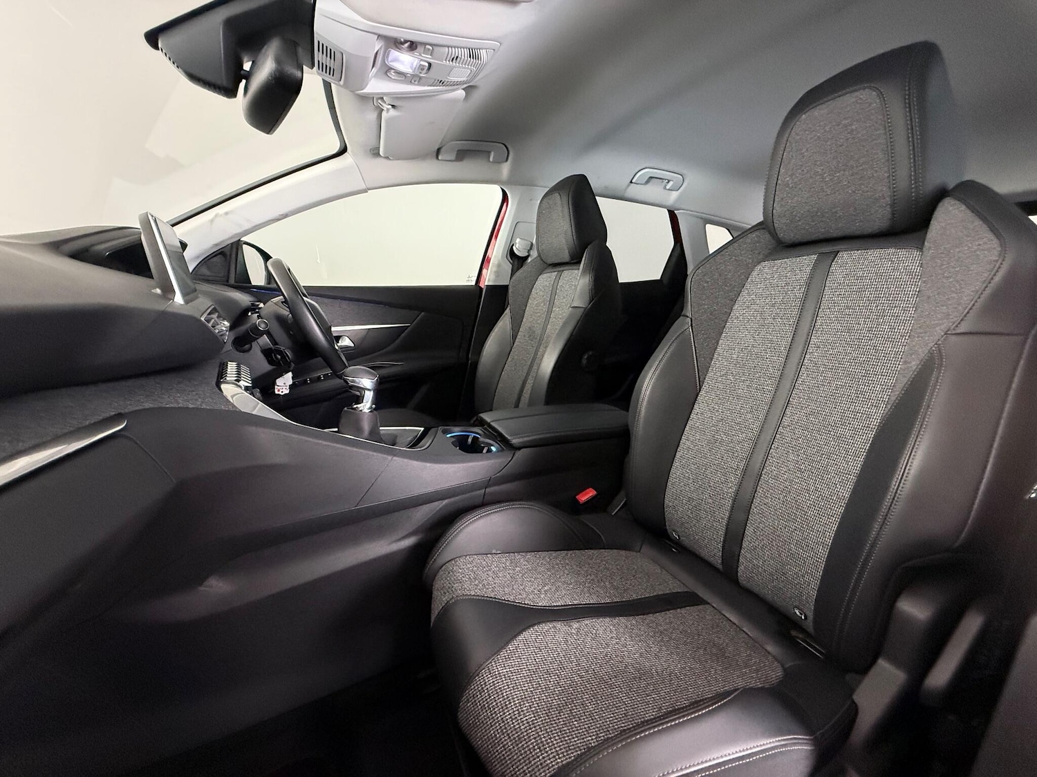 Used Peugeot 3008 2018 for sale - 76468774: Photo 15