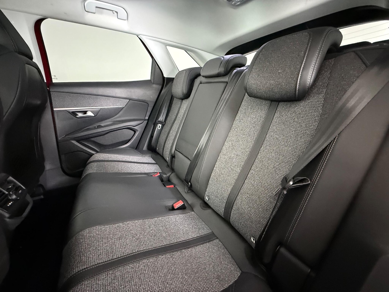 Used Peugeot 3008 2018 for sale - 76468774: Photo 16