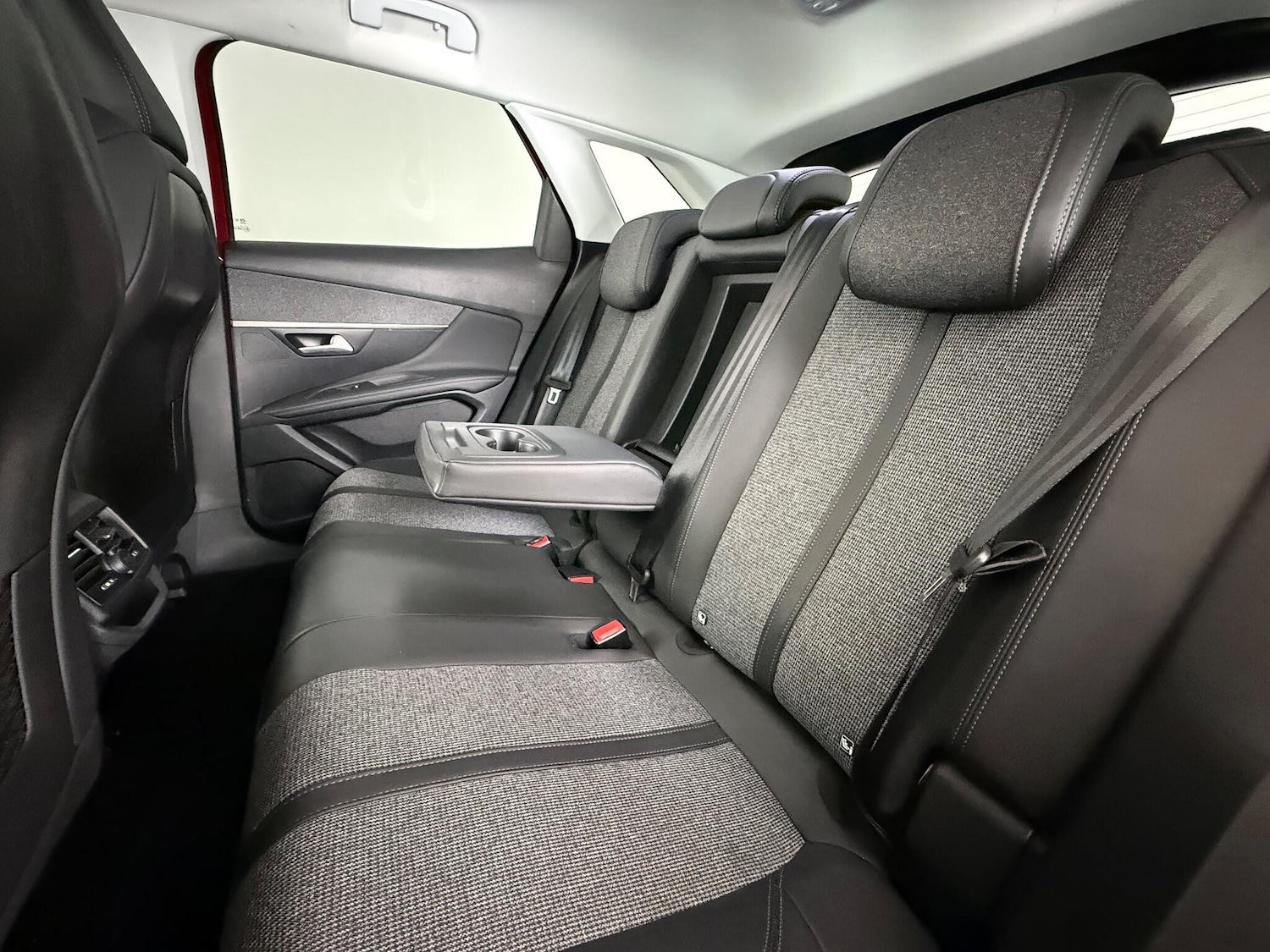 Used Peugeot 3008 2018 for sale - 76468774: Photo 17