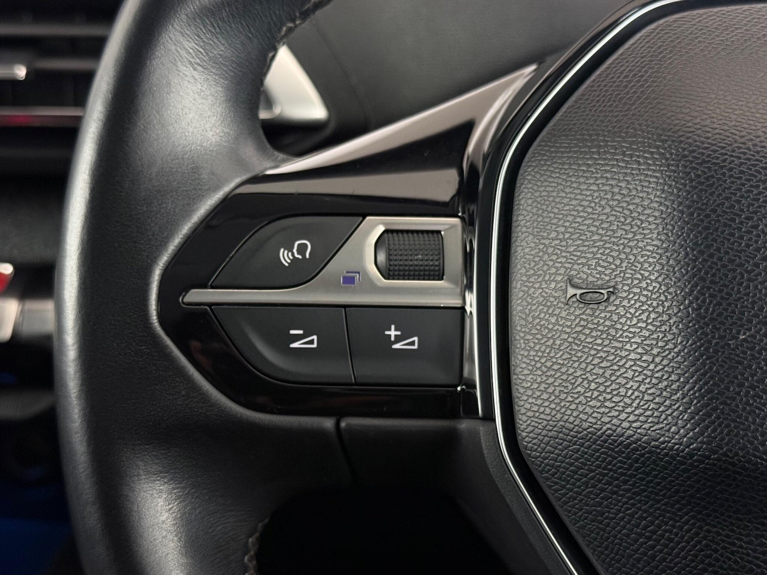 Used Peugeot 3008 2018 for sale - 76468774: Photo 24