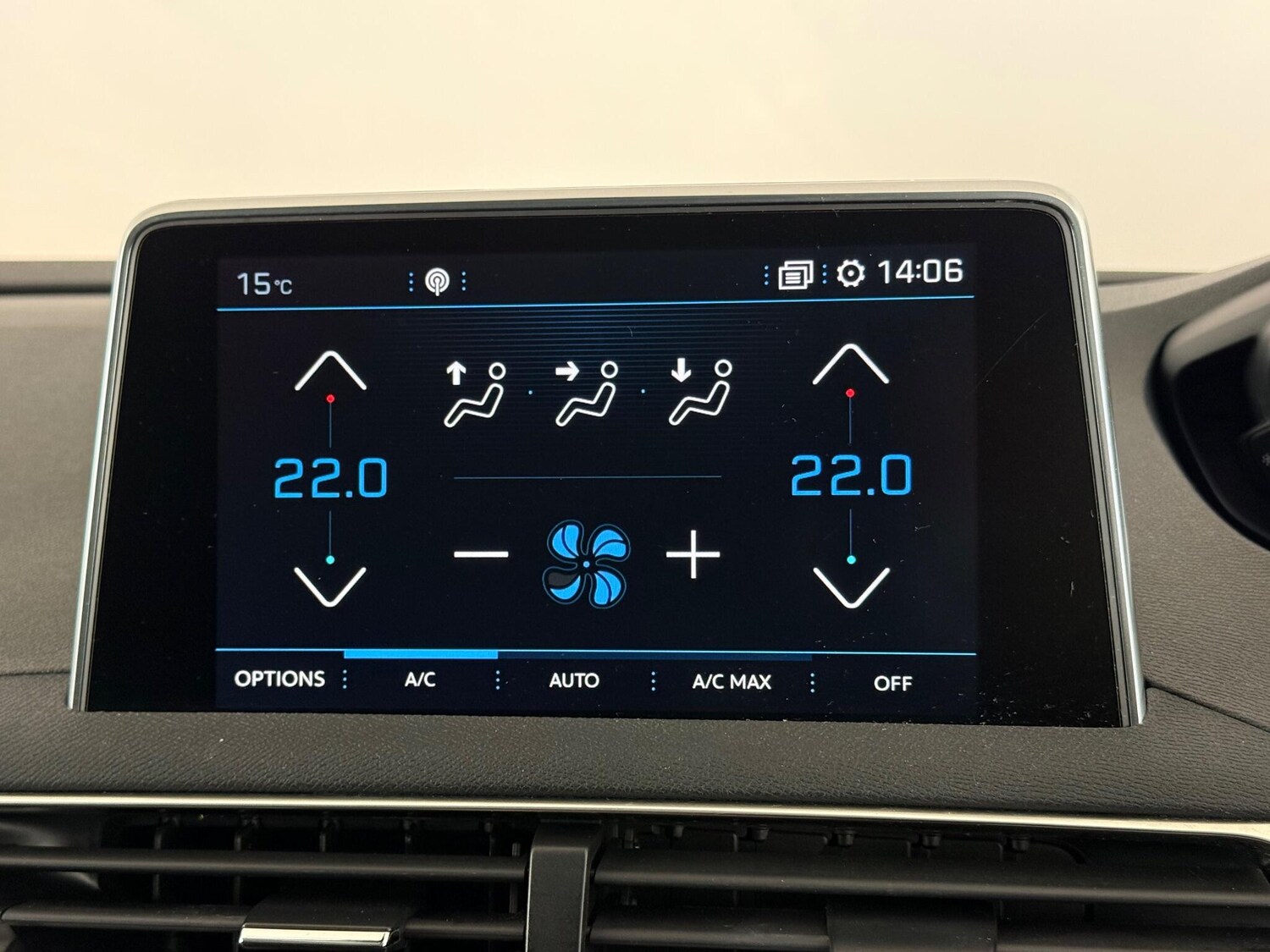 Used Peugeot 3008 2018 for sale - 76468774: Photo 30