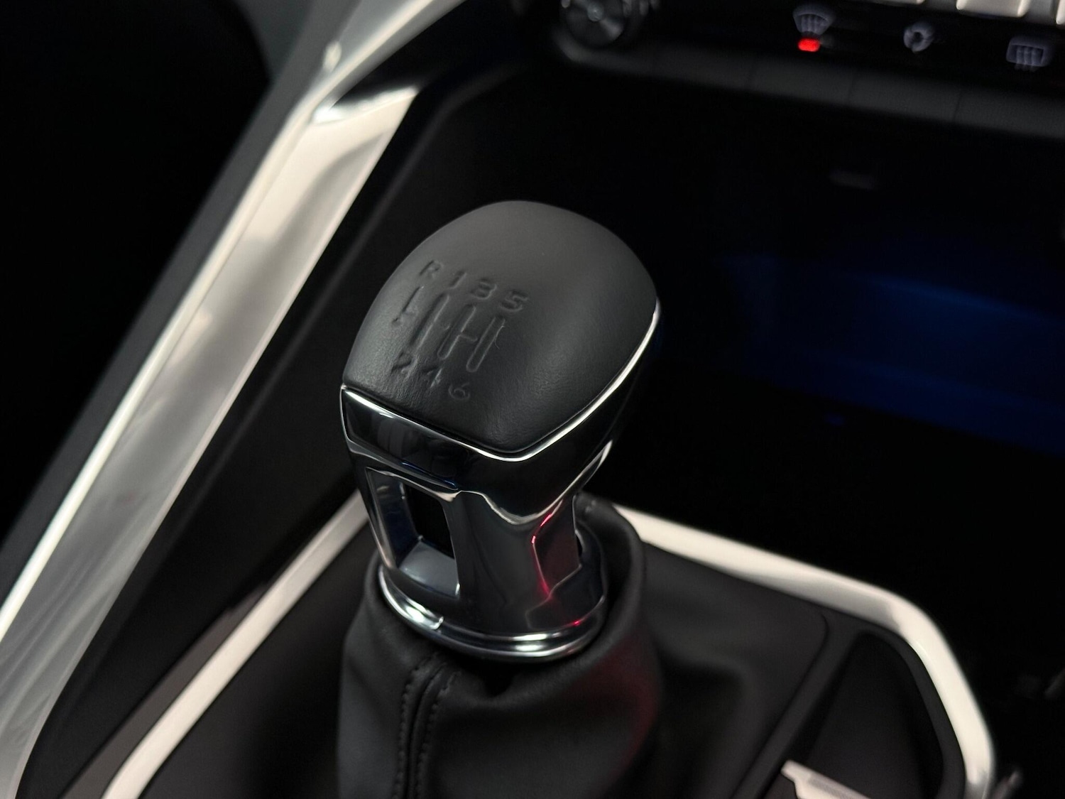 Used Peugeot 3008 2018 for sale - 76468774: Photo 38