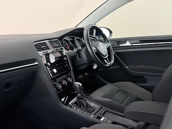 Used Volkswagen Golf 2019 for sale - 79013303: Photo