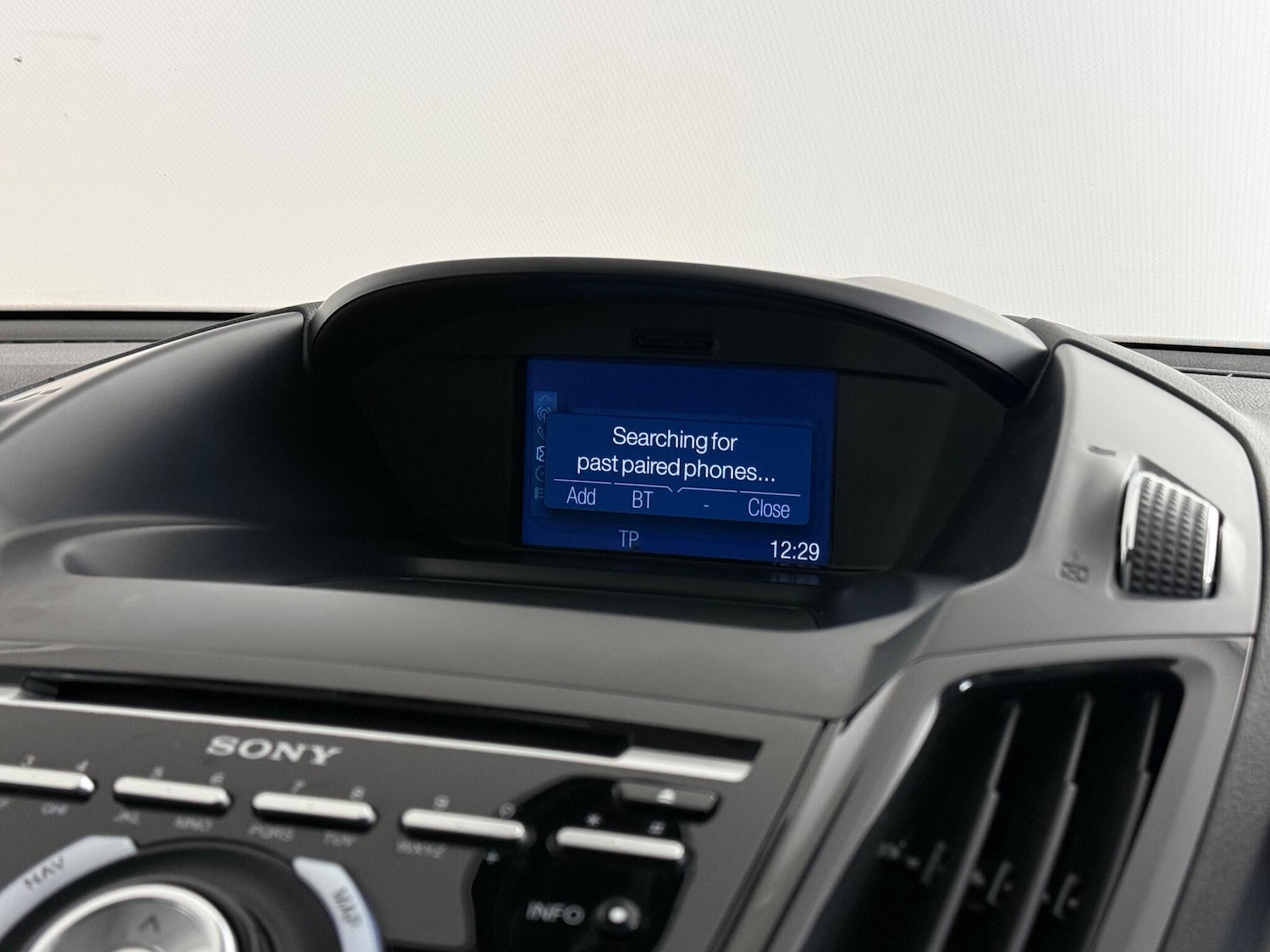 Used Ford Kuga 2015 for sale - 76539217: Photo 33