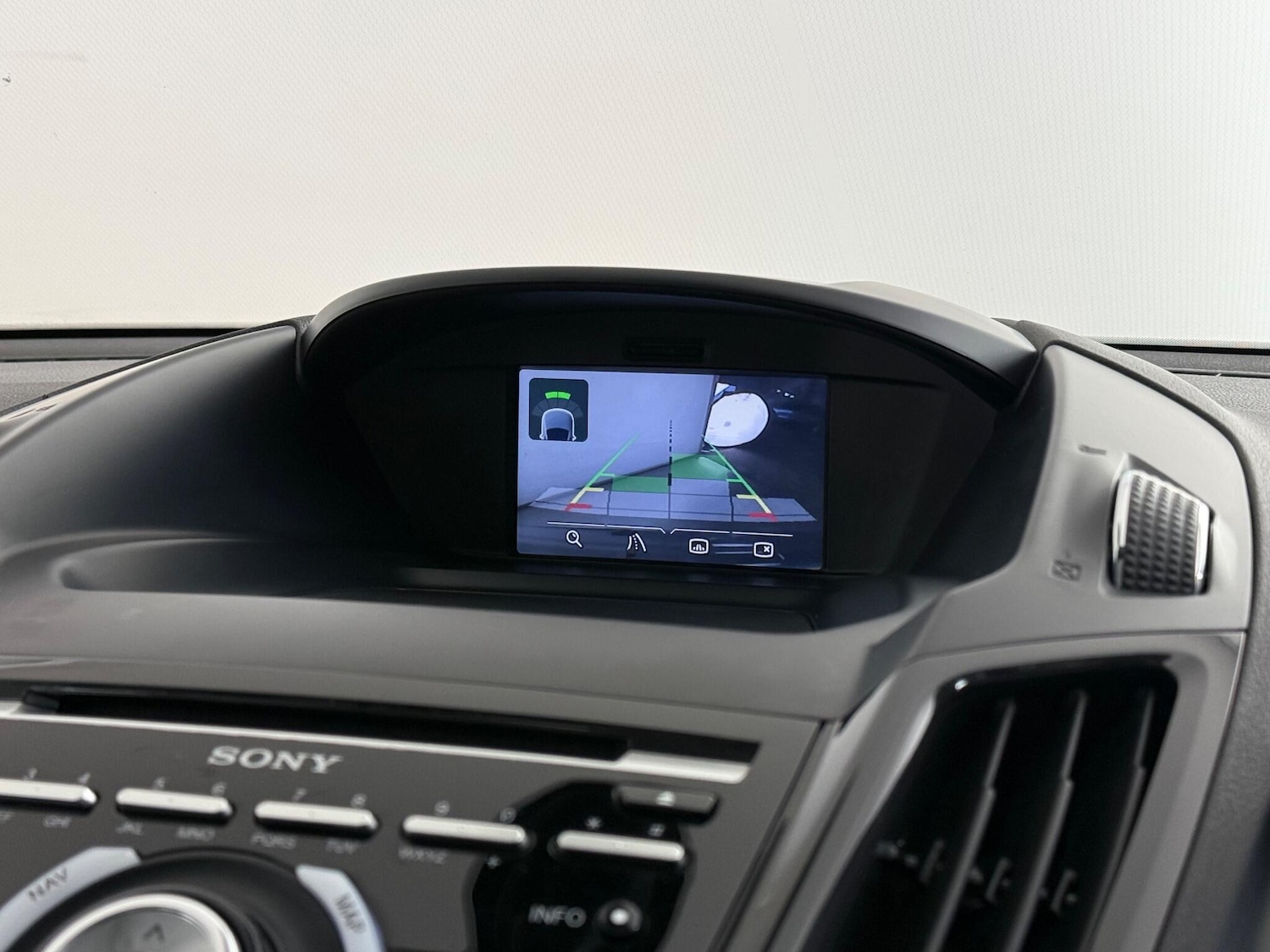 Used Ford Kuga 2015 for sale - 76539217: Photo 36