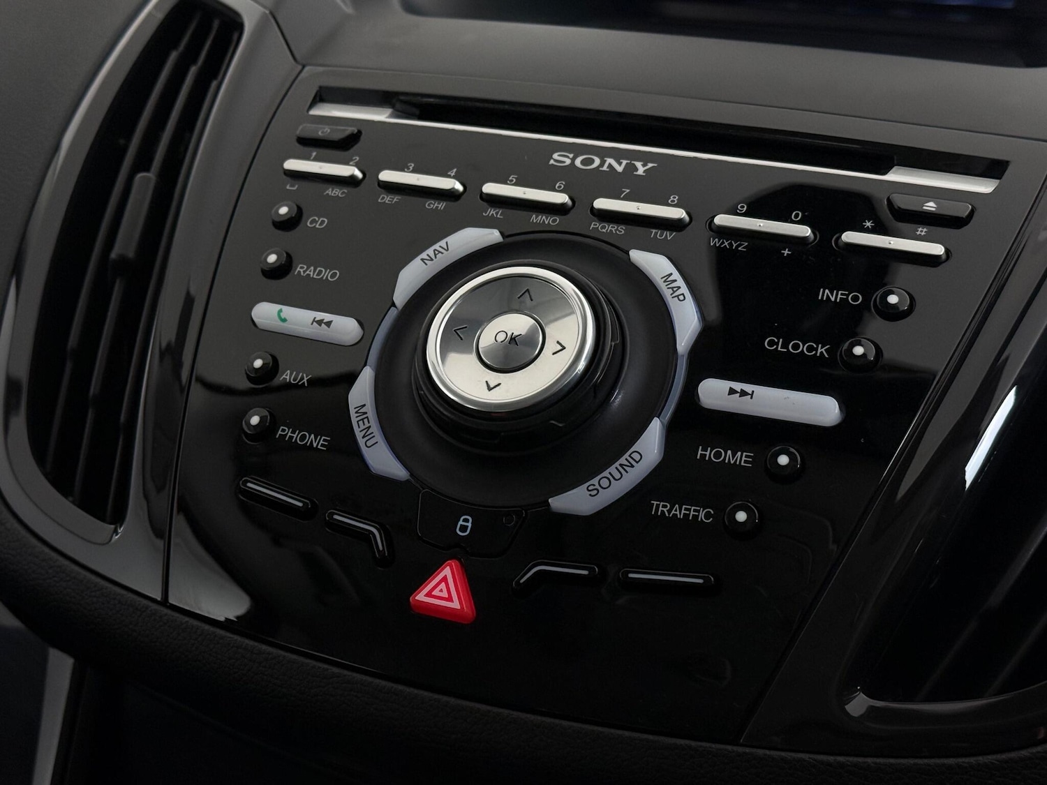 Used Ford Kuga 2015 for sale - 76539217: Photo 40