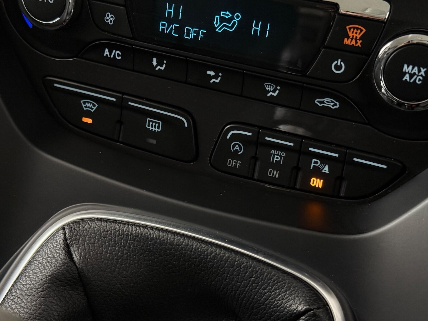 Used Ford Kuga 2015 for sale - 76539217: Photo 42