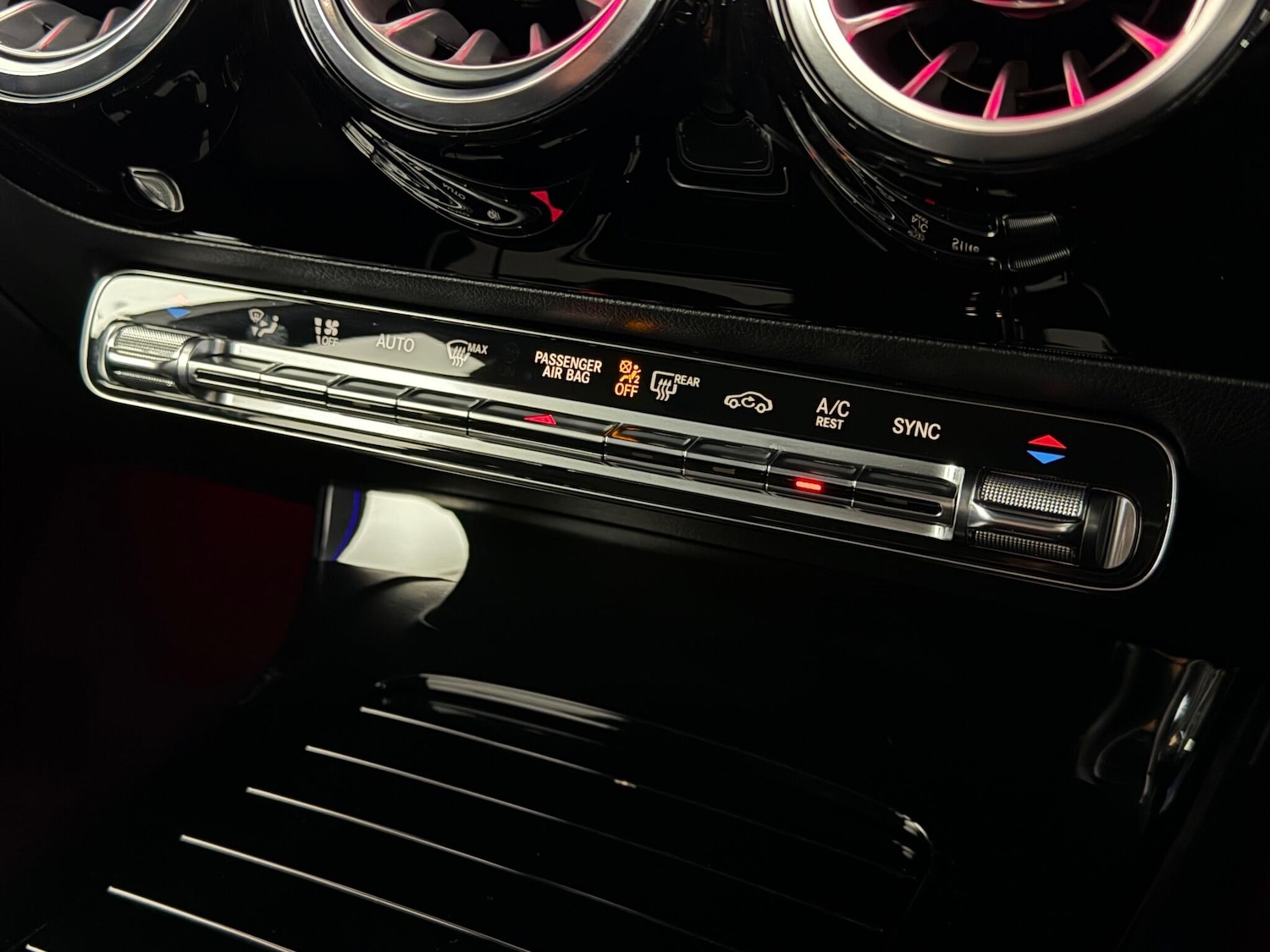 Used Mercedes-Benz A-Class 2019 for sale - 77181117: Photo 33