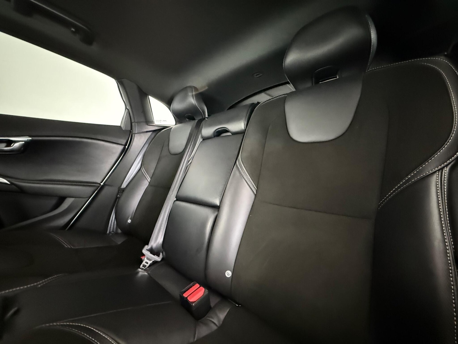 Used Volvo V40 2018 for sale - 77809253: Photo 10