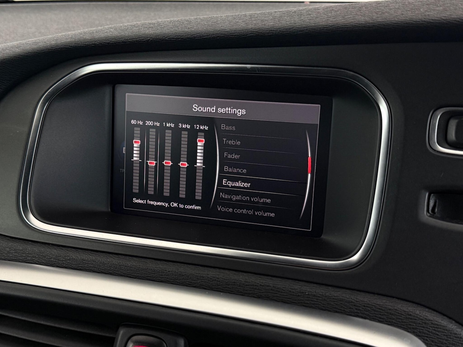 Used Volvo V40 2018 for sale - 77809253: Photo 18