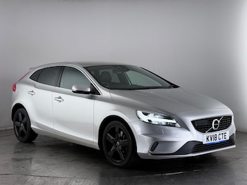 Used Volvo V40 2018 for sale - 77809253: Photo