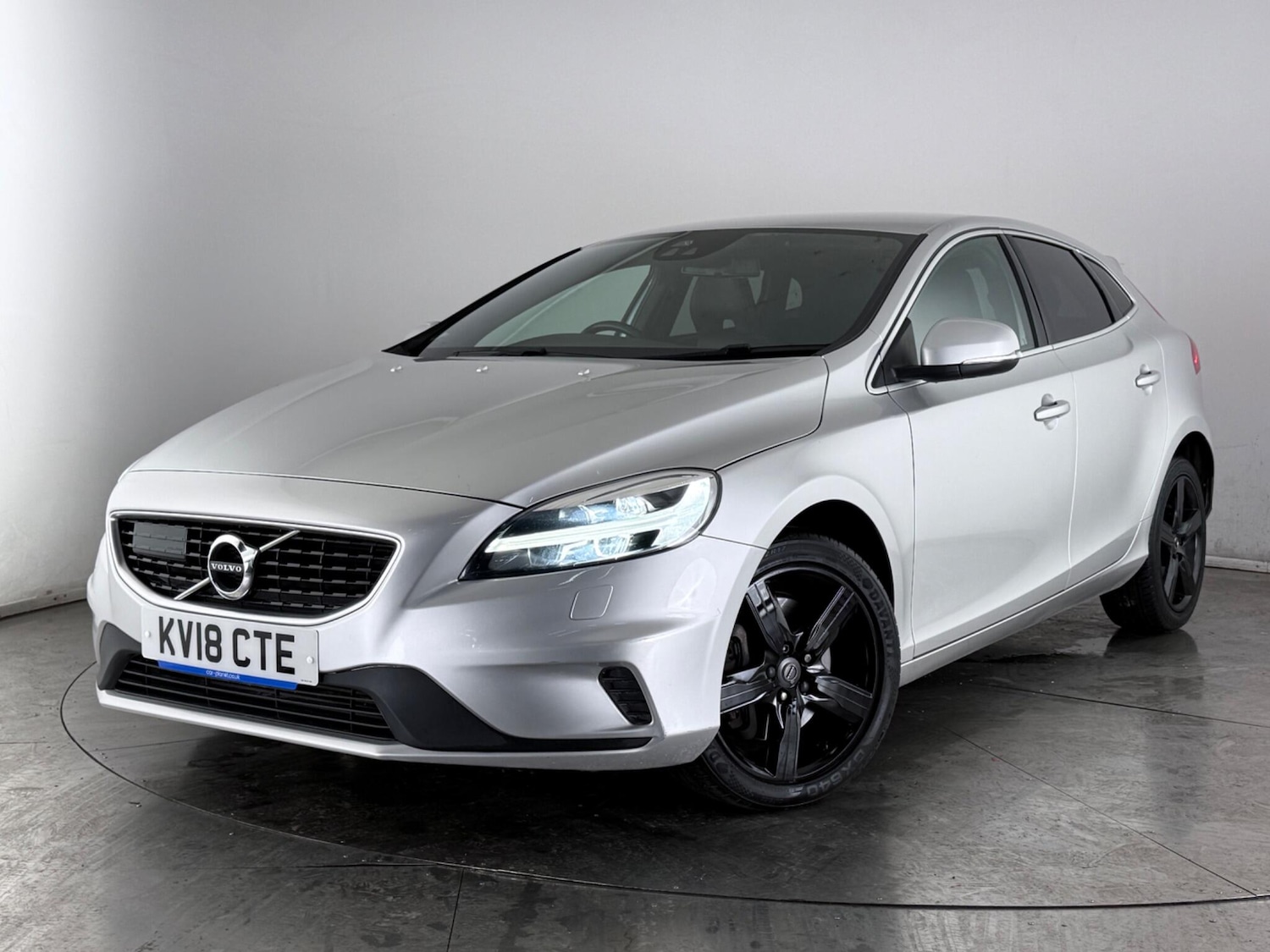 Used Volvo V40 2018 for sale - 77809253: Photo 28