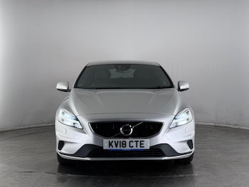 Used Volvo V40 2018 for sale - 77809253: Photo