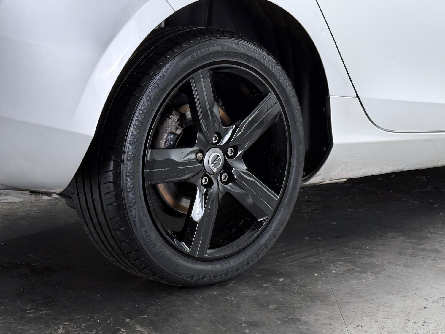 Used Volvo V40 2018 for sale - 77809253: Photo 6