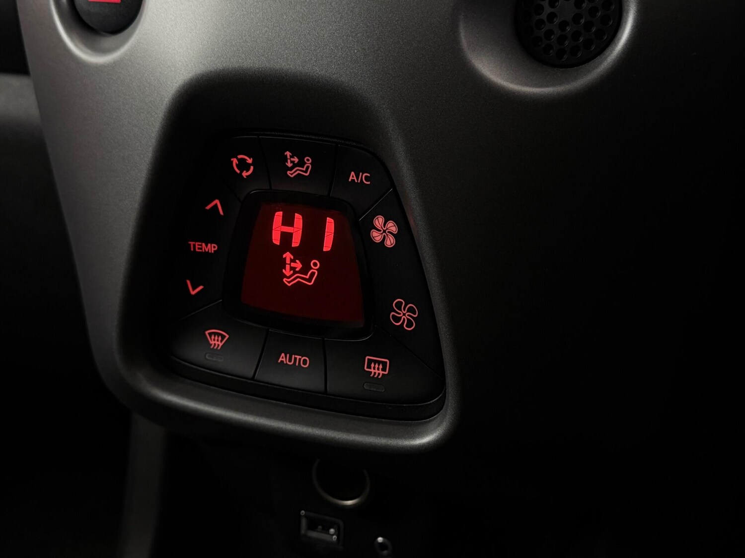 Used Toyota AYGO 2019 for sale - 77441519: Photo 27