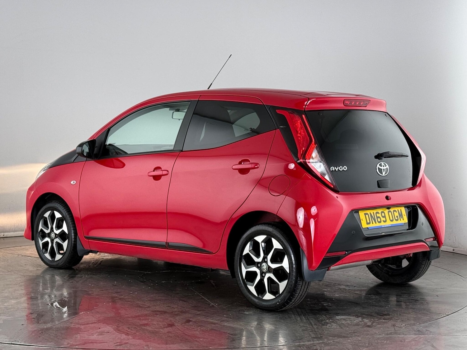 Used Toyota AYGO 2019 for sale - 77441519: Photo 4