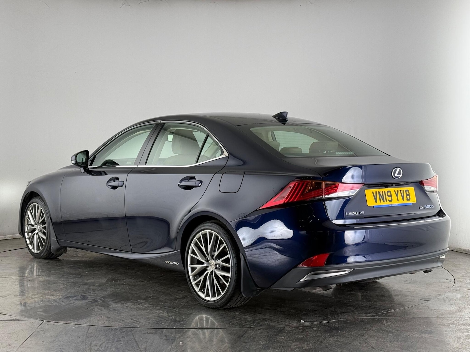 Used Lexus IS 2019 for sale - 77591197: Photo 4