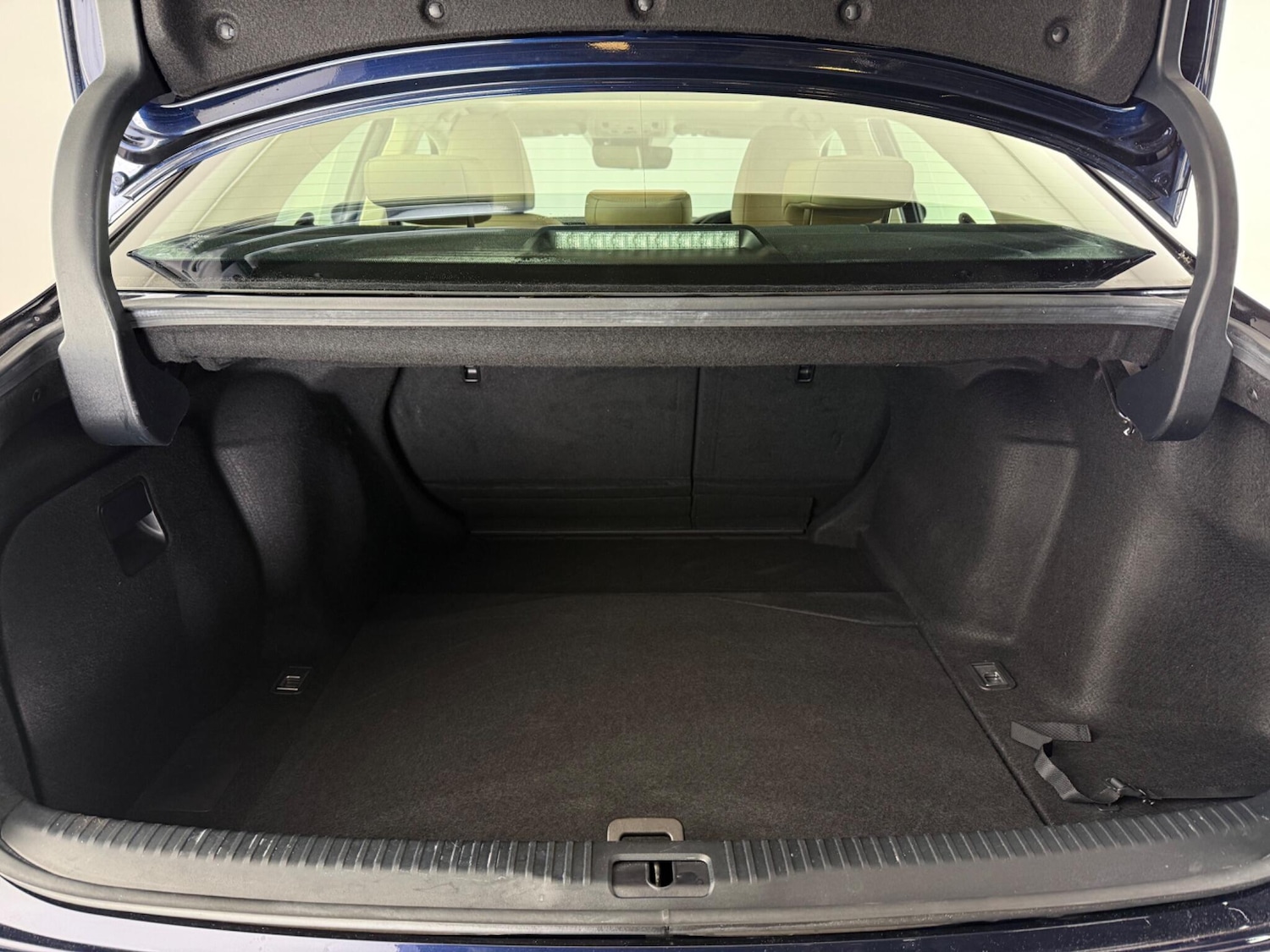 Used Lexus IS 2019 for sale - 77591197: Photo 8