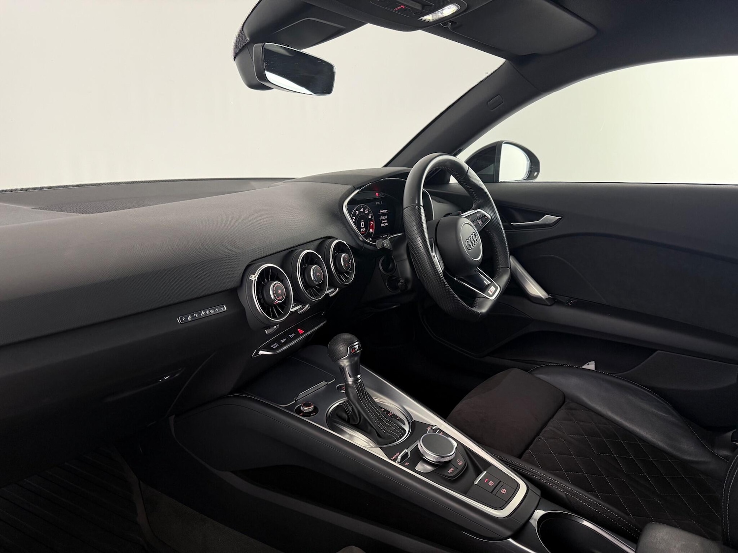 Used Audi TT 2019 for sale - 77217130: Photo 16