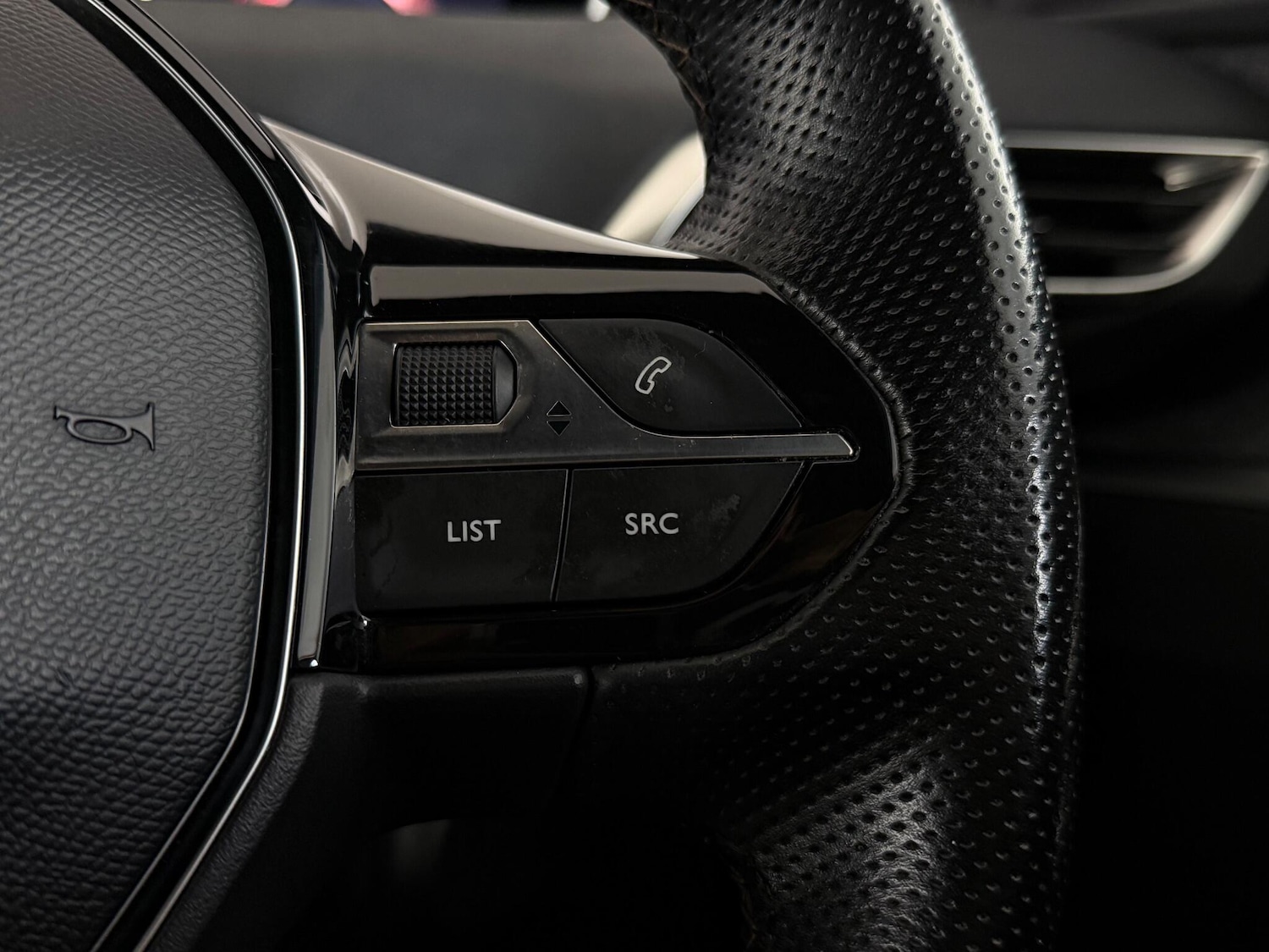 Used Peugeot 3008 2018 for sale - 77143281: Photo 26