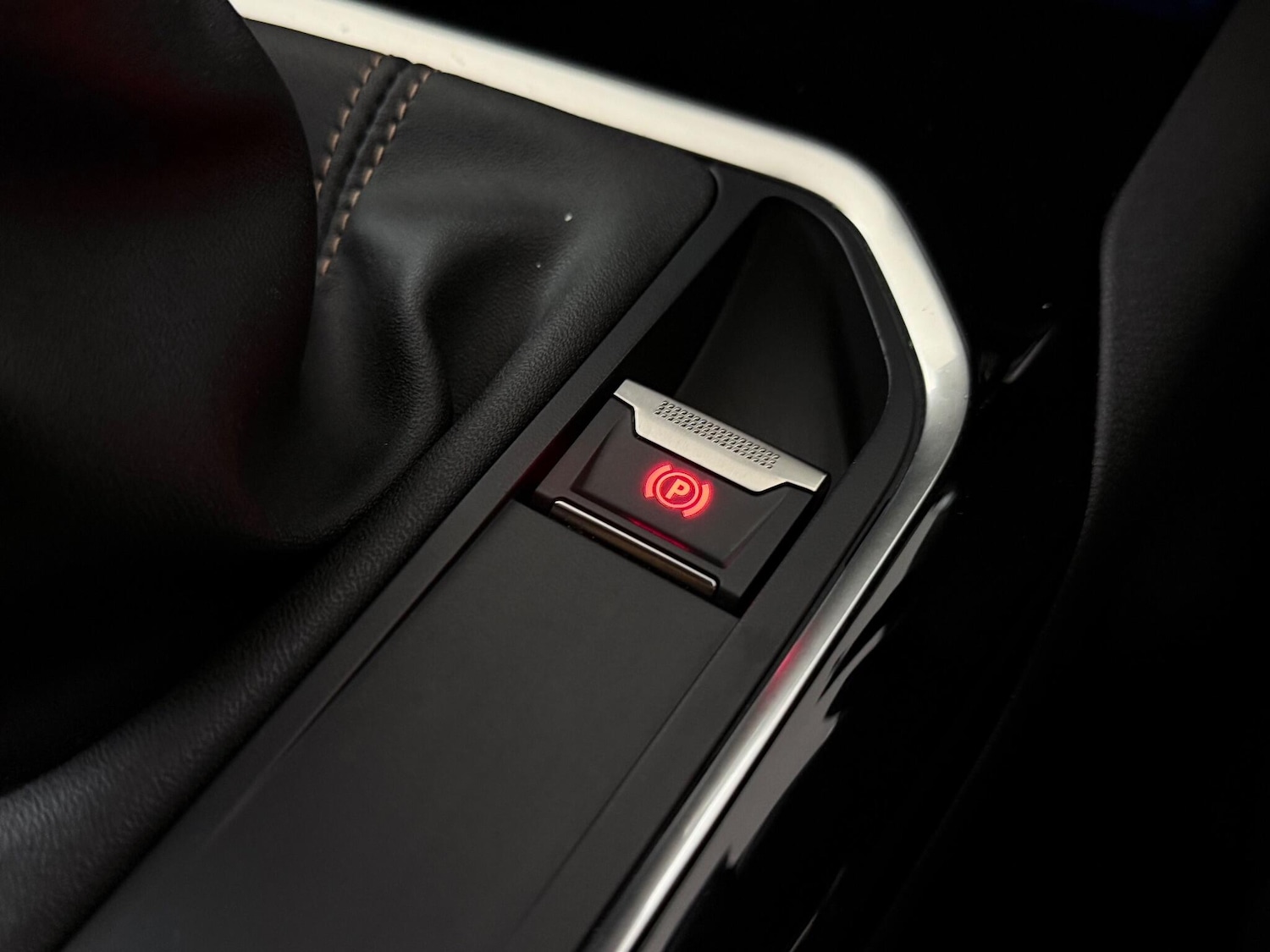 Used Peugeot 3008 2018 for sale - 77143281: Photo 45